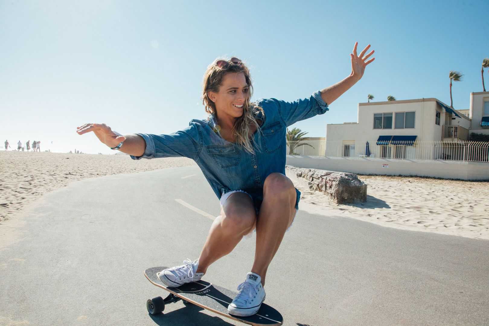 Surf Skate คืออะไร ? ทำความรู้จัก เซิร์ฟสเก็ต กีฬามาแรงที่สุดแห่งปี 2021