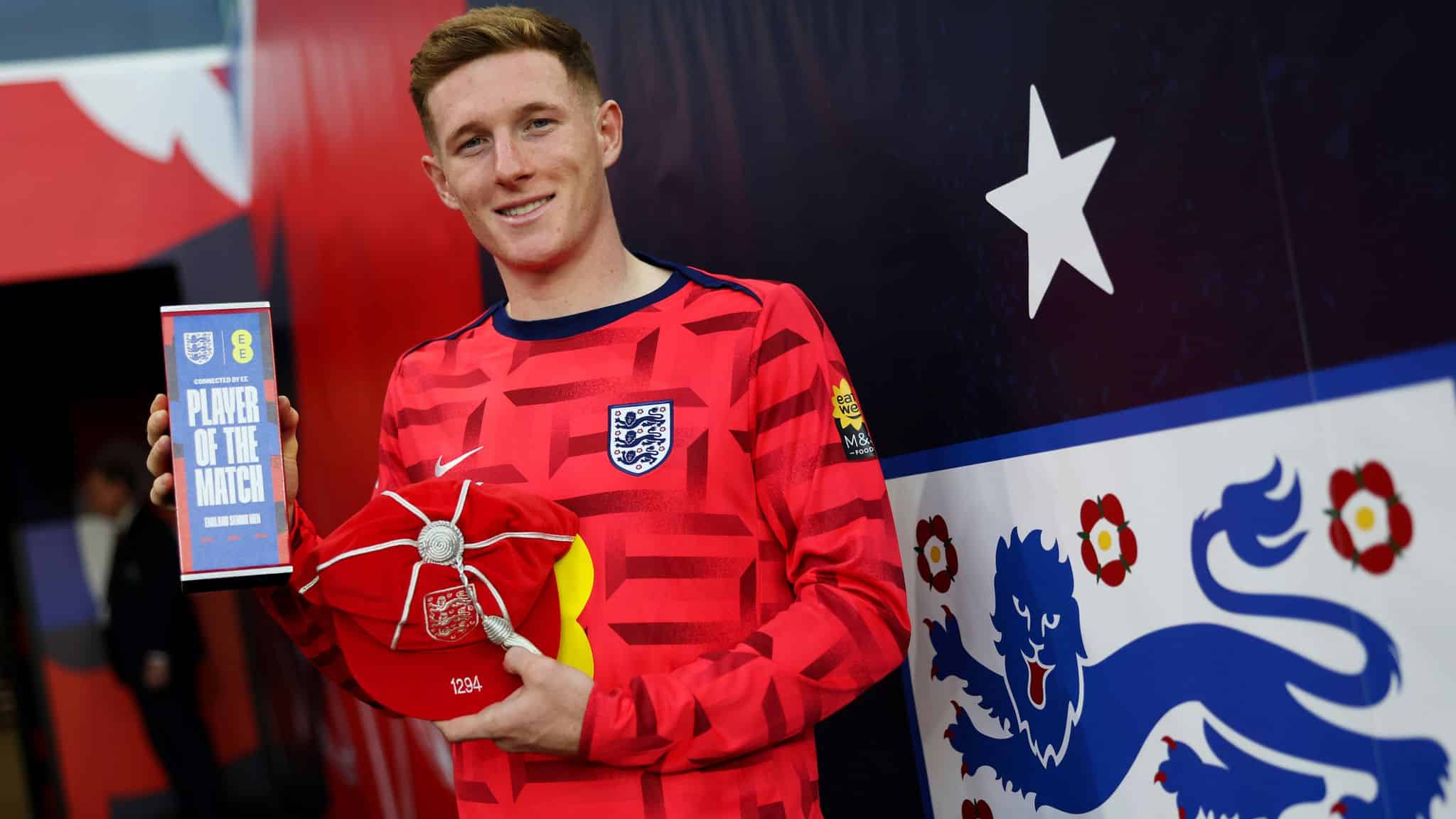 ประวัติ เอลเลียต แอนเดอร์สัน